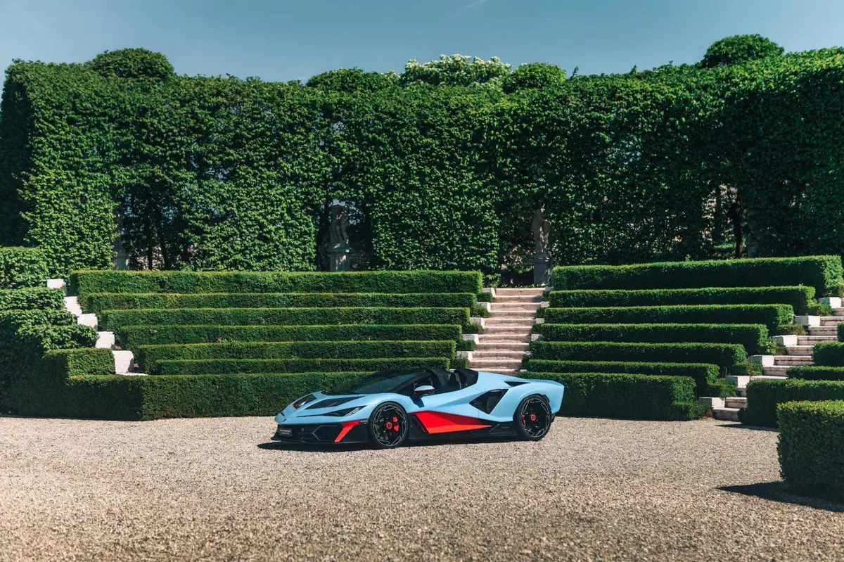 Lamborghini Fenomeno Roadster: 1080 CV ibridi a cielo aperto, ne nasceranno soltanto 15 nel mondo (80)