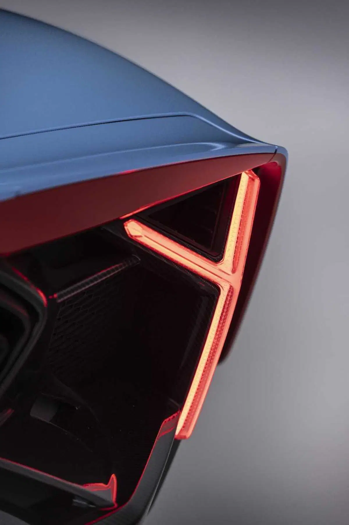 Lamborghini Fenomeno Roadster: 1080 CV ibridi a cielo aperto, ne nasceranno soltanto 15 nel mondo (9)