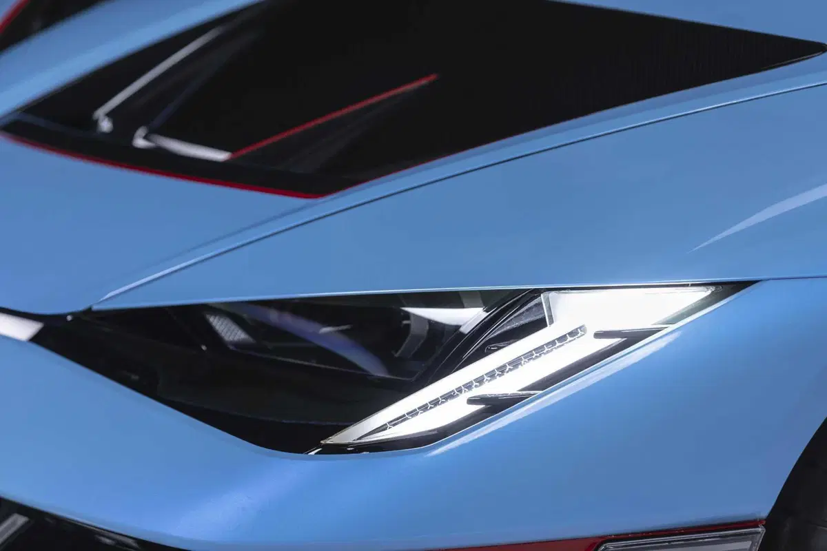 Lamborghini Fenomeno Roadster: 1080 CV ibridi a cielo aperto, ne nasceranno soltanto 15 nel mondo (7)