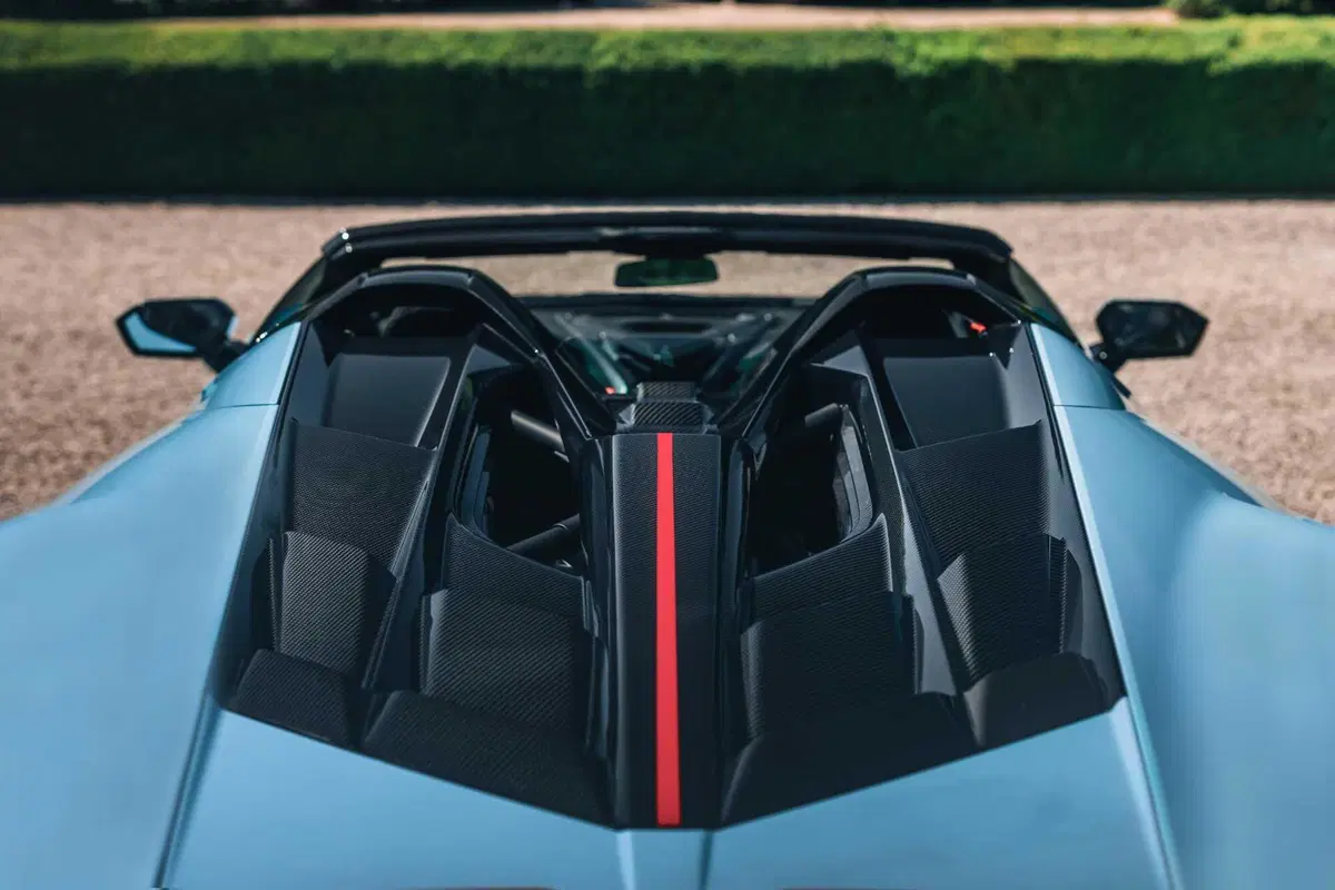 Lamborghini Fenomeno Roadster: 1080 CV ibridi a cielo aperto, ne nasceranno soltanto 15 nel mondo