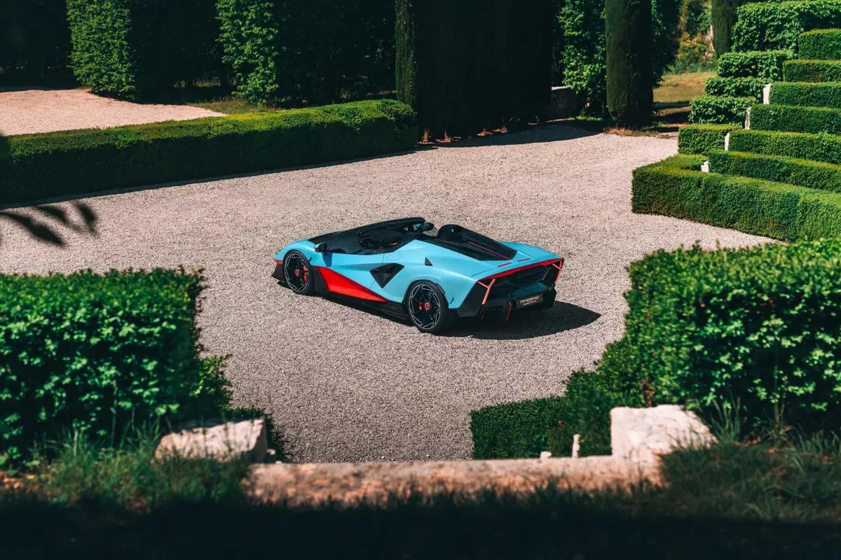 Lamborghini Fenomeno Roadster (3)