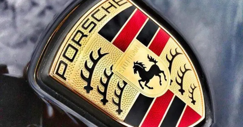Porsche cambia strategia: chiuse divisioni e centinaia di esuberi nel maxi riassetto