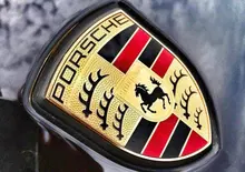 Porsche cambia strategia: chiuse divisioni e centinaia di esuberi nel maxi riassetto