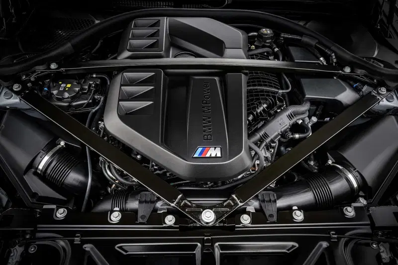 Motore termico 6 cilindri in linea BMW
