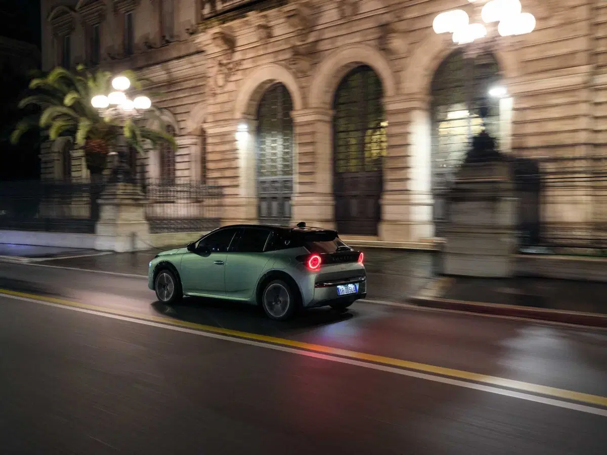 Lancia Ypsilon Turbo 100: la nuova citycar benzina debutta nei porte aperte del 16 e 17 maggio