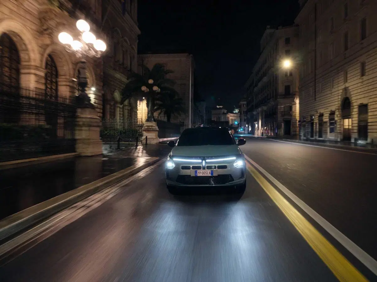 Lancia Ypsilon Turbo 100: la nuova citycar benzina debutta nei porte aperte del 16 e 17 maggio (8)