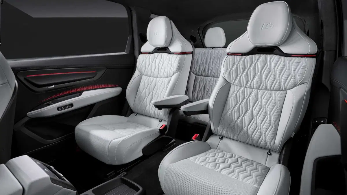 Nuova Audi Q9, dentro il SUV di lusso di Ingolstadt: porte elettriche, sette posti e 4D Sound (8)