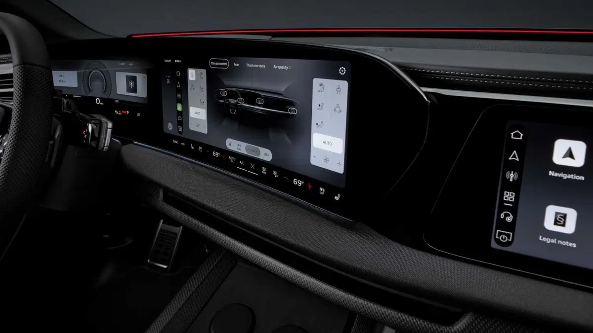 Nuova Audi Q9, dentro il SUV di lusso di Ingolstadt: porte elettriche, sette posti e 4D Sound (11)