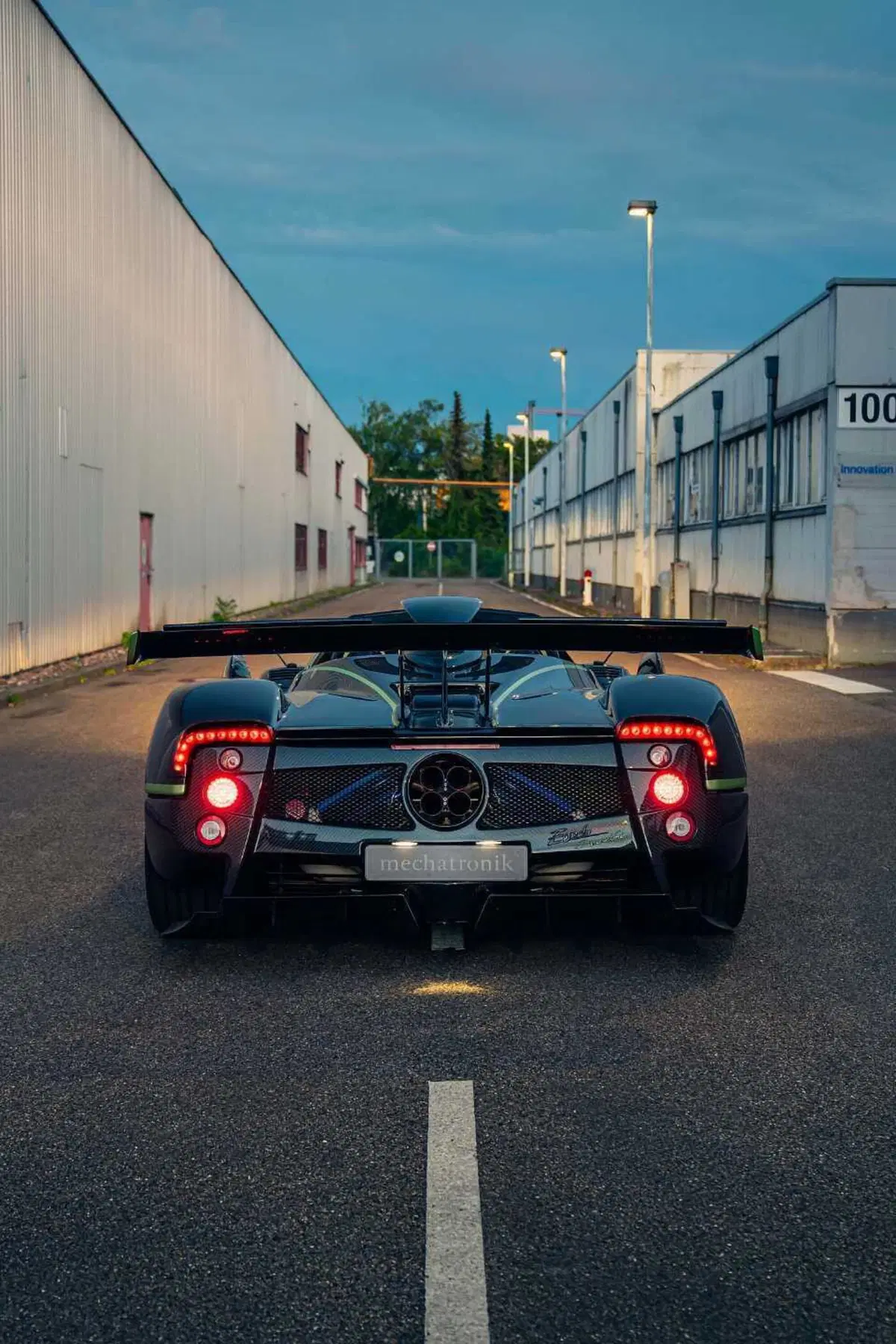 Alonso si consola con una Pagani Zonda Diamante Verde: il pezzo unico da oltre 9 milioni di euro (4)