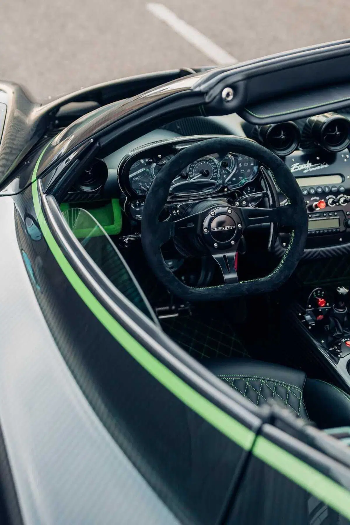 Alonso si consola con una Pagani Zonda Diamante Verde: il pezzo unico da oltre 9 milioni di euro (6)