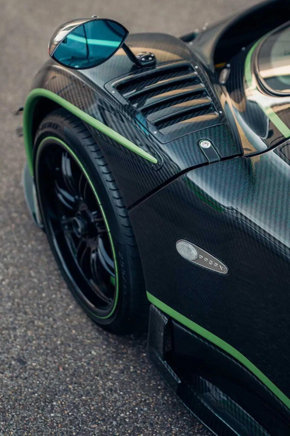 Alonso si consola con una Pagani Zonda Diamante Verde: il pezzo unico da oltre 9 milioni di euro (7)