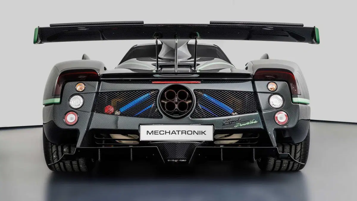 Alonso si consola con una Pagani Zonda Diamante Verde: il pezzo unico da oltre 9 milioni di euro (18)