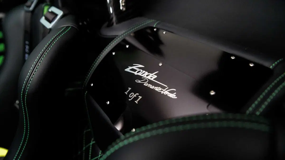 Motore V12 AMG (6)