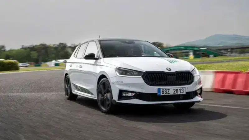 Skoda Fabia Motorsport Edition: arriva la serie limitata da 125 esemplari che celebra la tradizione racing del marchio