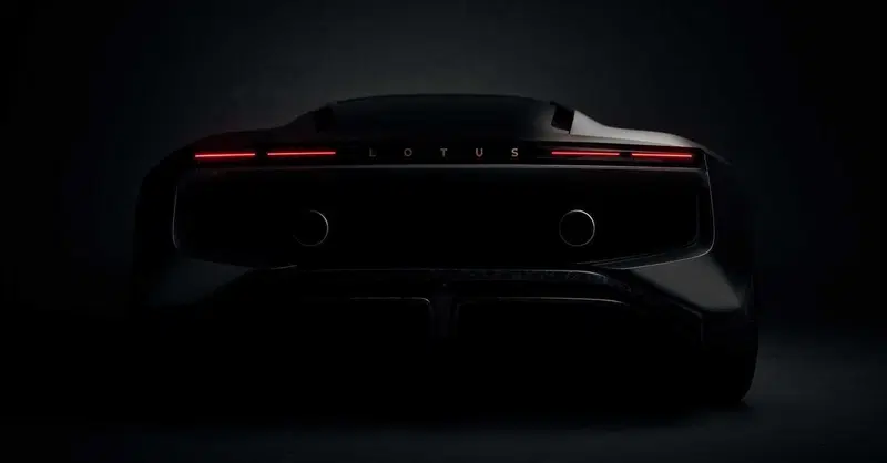 Lotus Type 135, arriva la supercar V8 ibrida da oltre 1000 CV: il piano Focus 2030 ridisegna il futuro del marchio