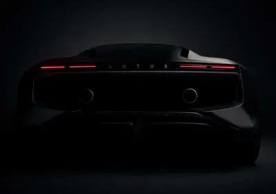 Lotus Type 135, arriva la supercar V8 ibrida da oltre 1000 CV: il piano Focus 2030 ridisegna il futuro del marchio