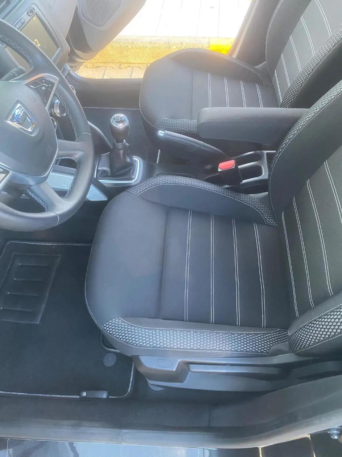 Dacia Duster usata a Firenze (9)