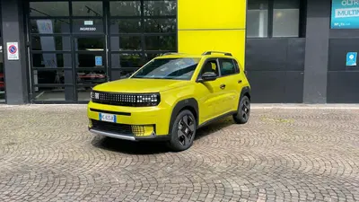 Fiat Grande Panda Manuale: arriva la benzina da 100 CV con cambio a sei marce [VIDEO]