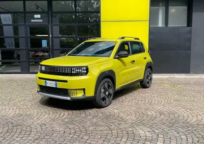 Fiat Grande Panda Manuale: arriva la benzina da 100 CV con cambio a sei marce [VIDEO]