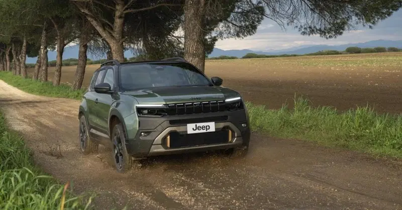 Jeep Avenger 2026: debutta il restyling del B-SUV con nuovo design e tecnologia aggiornata
