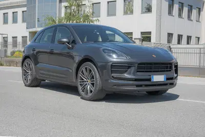 Porsche Macan 2.0 265cv pdk del 2022 usata a Mondovi'