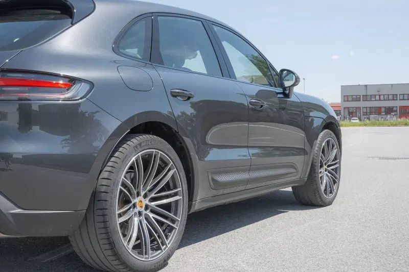 Porsche Macan usata a Cuneo (5)