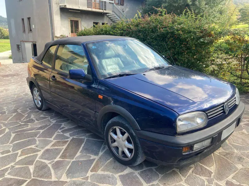 Volkswagen golf cabriolet d'epoca a Rimini (2)