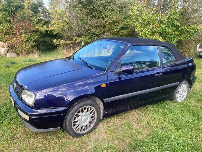 Volkswagen golf cabriolet d'epoca a Rimini (5)