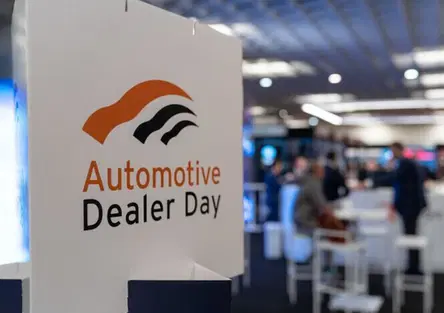Automotive Dealer Day 2026, la rete cambia volto: meno concessionari, più gruppi e nuovi brand