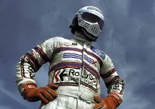 F1. “Era il nostro mestiere e anche se Elio era morto non si poteva rinunciare al sogno di correre”. La sinfonia incompiuta di Elio De Angelis, 40 anni dopo