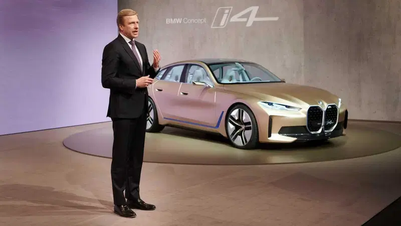 L&rsquo;uomo che ha traghettato BMW nell&rsquo;era elettrica se ne va: addio a Oliver Zipse