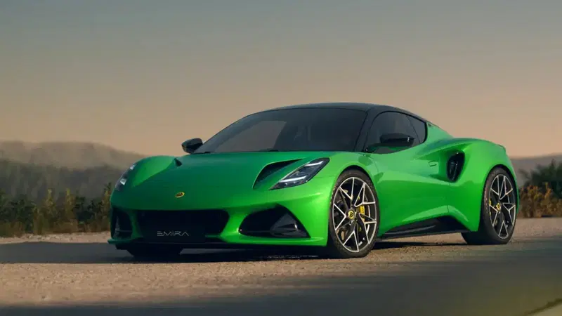 Lotus Emira cambia cuore: addio ai motori Toyota e AMG, arriva il V6 ibrido di Horse