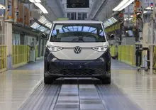 Volkswagen ammette: “Le elettriche rendono fino al 30% in meno” rispetto alle auto termiche