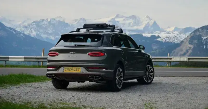 Bentley Bentayga EWB Chalet Edition: il SUV di lusso diventa una &ldquo;chalet su ruote&rdquo; in edizione limitata