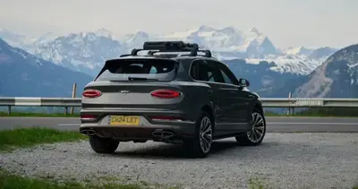 Bentley Bentayga EWB Chalet Edition: il SUV di lusso diventa una &ldquo;chalet su ruote&rdquo; in edizione limitata