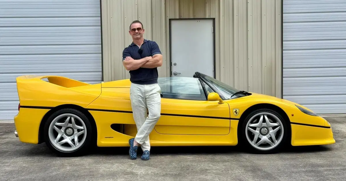 Ha rifiutato 12 milioni di dollari per la sua Ferrari F50: la storia del collezionista che preferisce guidare i sogni