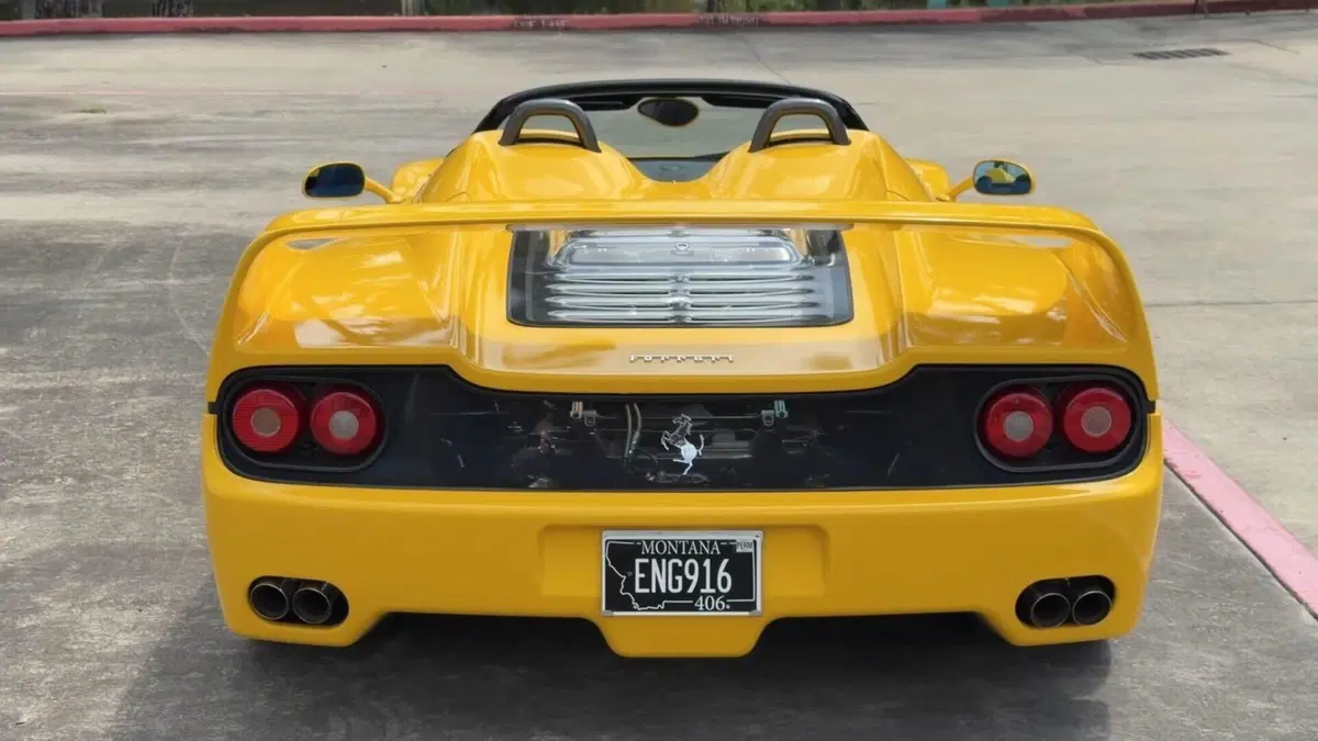 Ha rifiutato 12 milioni di dollari per la sua Ferrari F50: la storia del collezionista che preferisce guidare i sogni (8)