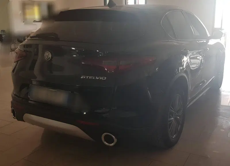 Alfa Romeo Stelvio usata a Barletta-Andria-Trani (7)