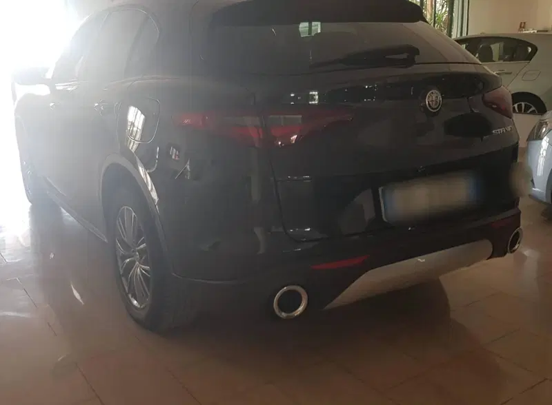 Alfa Romeo Stelvio usata a Barletta-Andria-Trani (8)