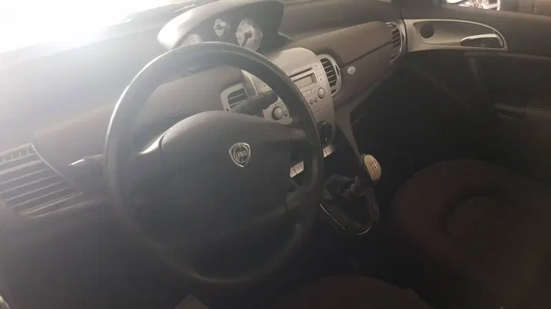 Lancia Ypsilon usata a Barletta-Andria-Trani (2)