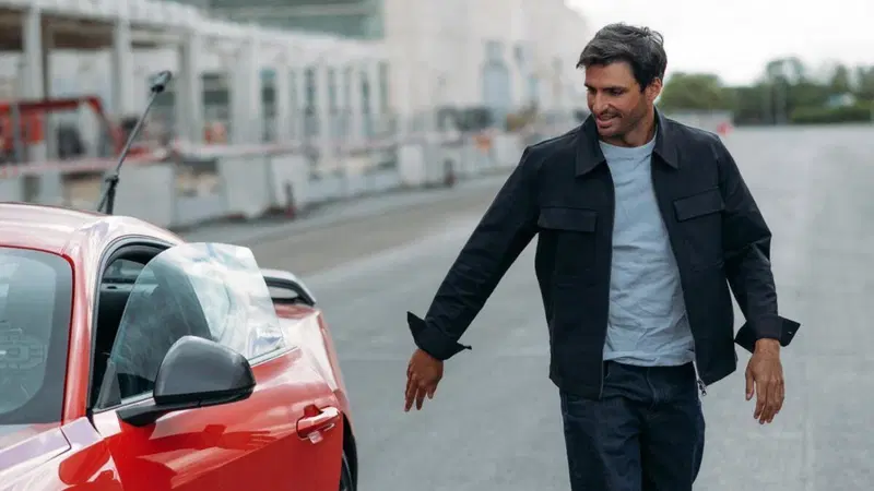 &ldquo;Un sogno che si avvera&rdquo;: Carlos Sainz svela in anteprima il nuovo circuito di F1 (e c&rsquo;&egrave; una curva da brividi)
