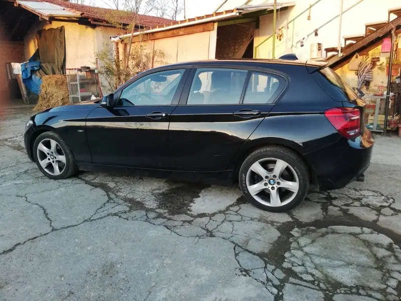 BMW Serie 1 5p. usata a Torino (2)