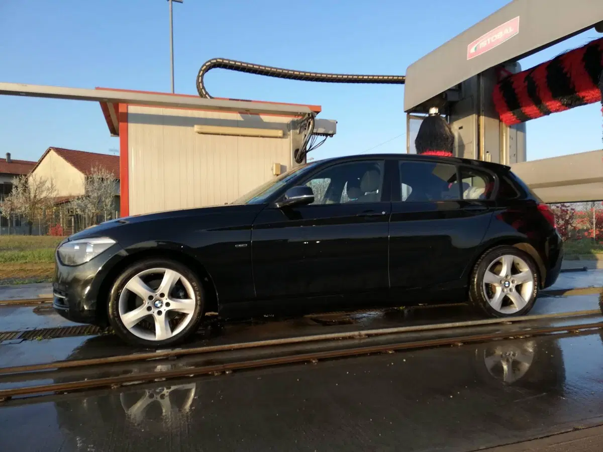 BMW Serie 1 5p. usata a Torino (11)