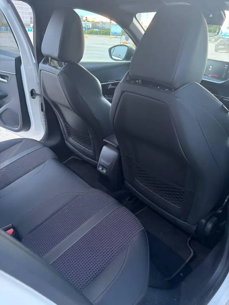 Peugeot 208 usata a Pescara (9)