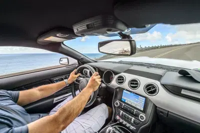 Autoradio obbligatoria sulle auto nuove: via libera UE all&rsquo;Italia, arrivano antenne FM e DAB+ di serie