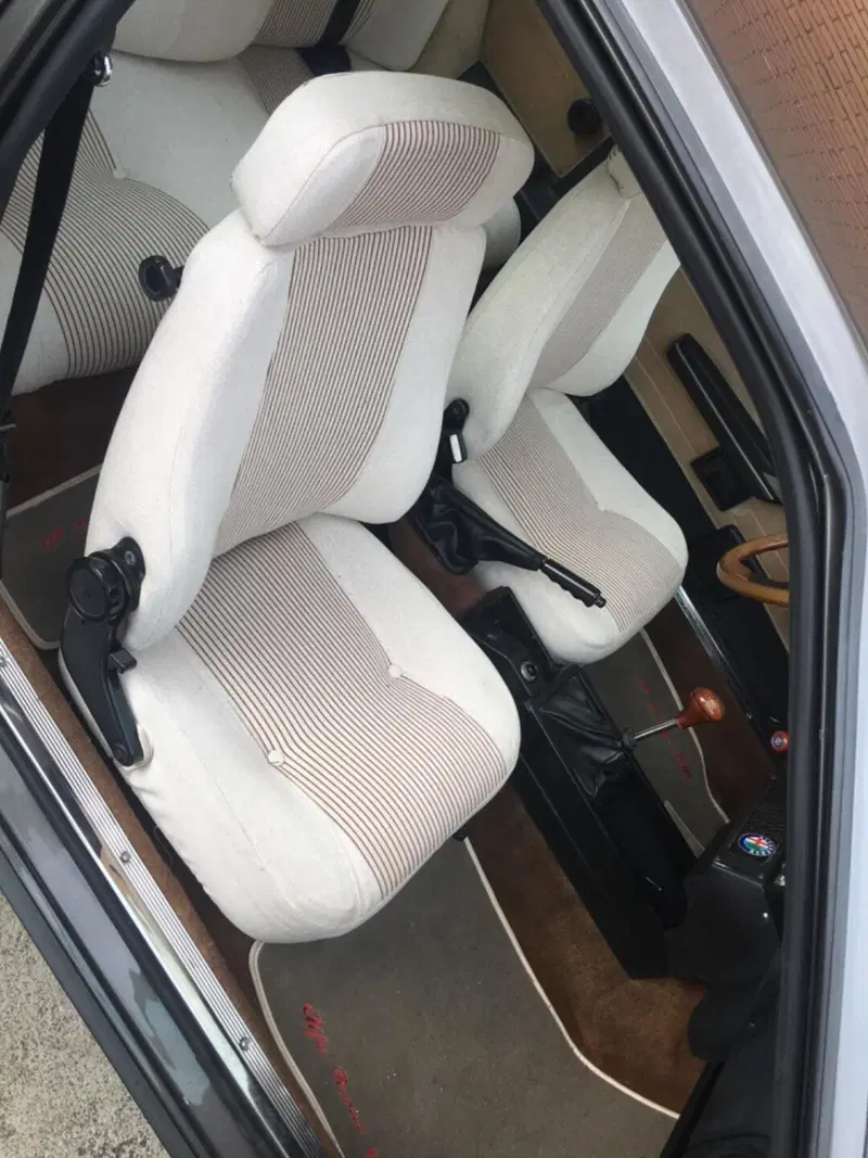 Alfa Romeo gtv 2.0 d'epoca a Roma (10)