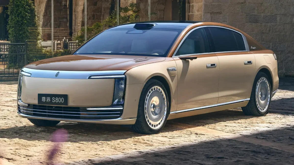 Oro, tecnologia e un prezzo da élite: debutta Maextro S800 Grand Design