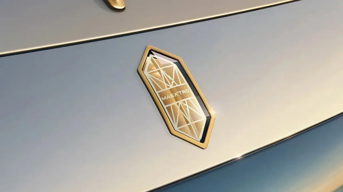 Oro, tecnologia e un prezzo da élite: debutta Maextro S800 Grand Design (15)