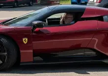 Piero Ferrari a bordo della sua nuova F80: il vicepresidente del Cavallino “avvistato” sulla hypercar da 3,6 milioni di euro