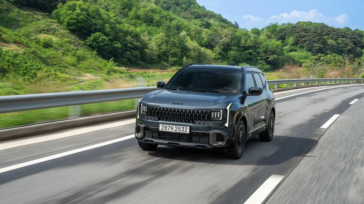 Nuova Kia Seltos 2026: Il SUV compatto cambia tutto, diventa Ibrido e punta sull'Intelligenza Artificiale (3)